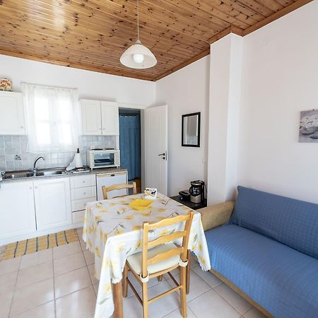 Filoxenia Apartments Chalki Town Dış mekan fotoğraf