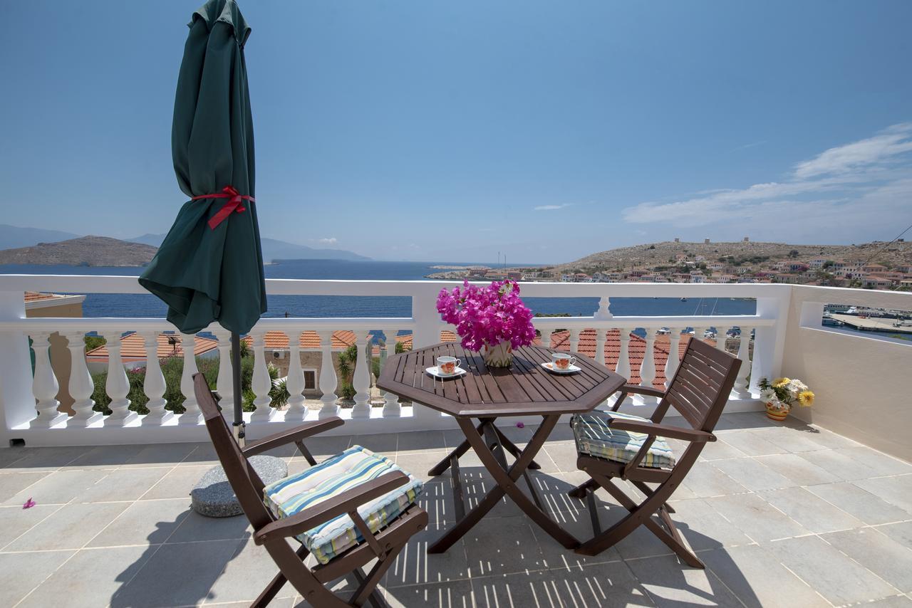 Filoxenia Apartments Chalki Town Dış mekan fotoğraf
