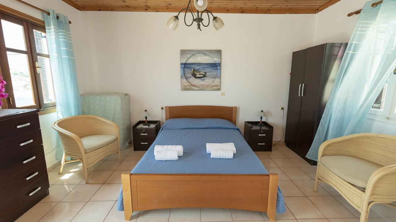 Filoxenia Apartments Chalki Town Dış mekan fotoğraf