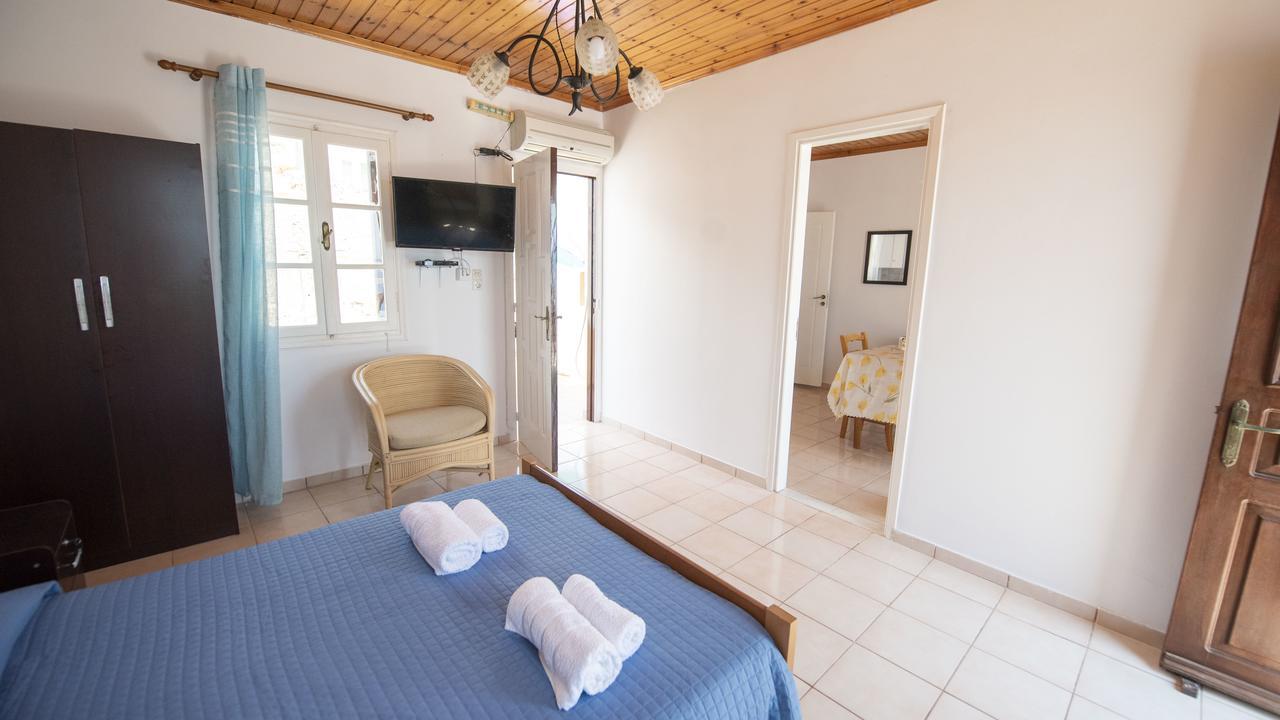 Filoxenia Apartments Chalki Town Dış mekan fotoğraf