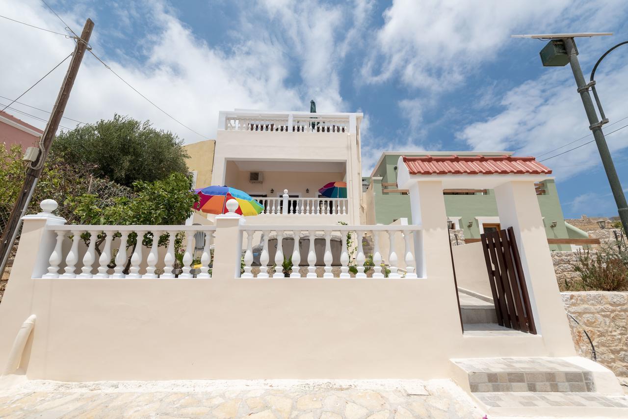 Filoxenia Apartments Chalki Town Dış mekan fotoğraf